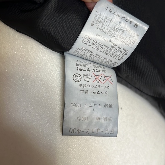 Yohji Yamamoto ( famous designer) black Blazer 100% silk Sz M - Picture 4 of 10